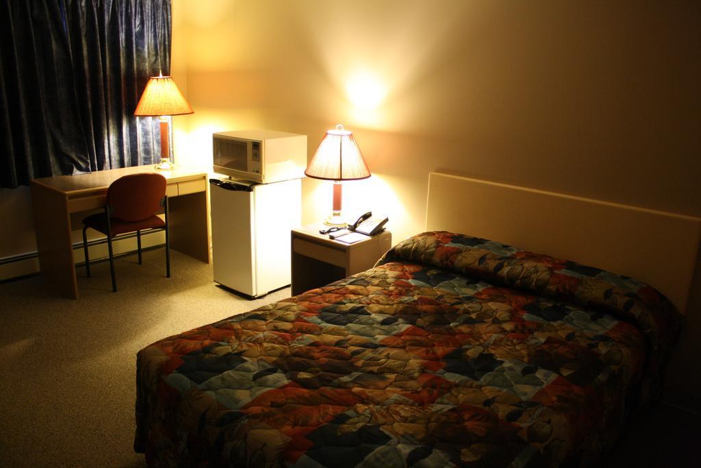Lamplighter Inn Three Hills Chambre photo